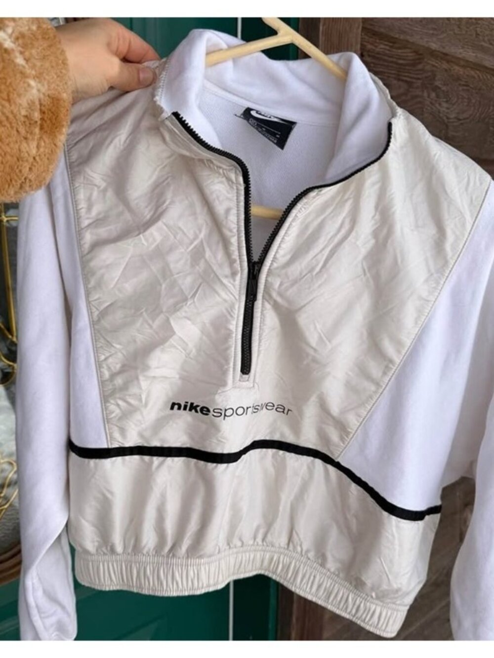 Nike sportswear cropped pullover. Womens medium